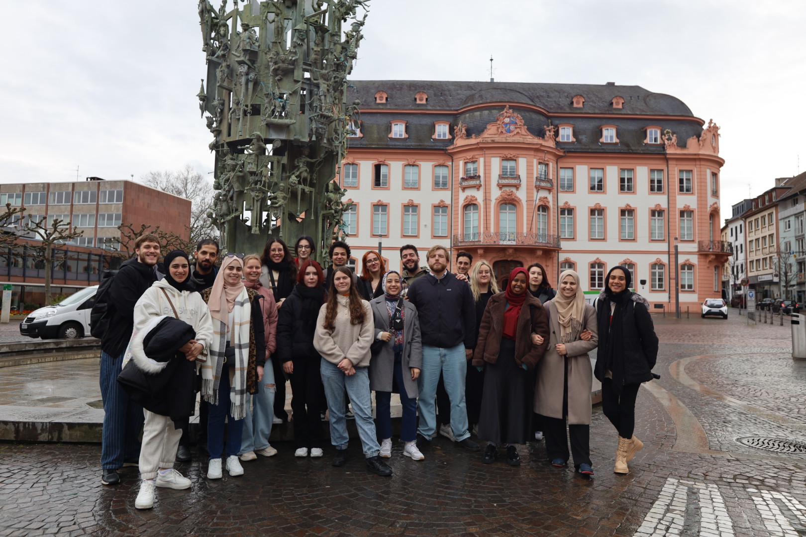 Zdjęcie wspólne uczestników wymiany Interkultural Dialogue