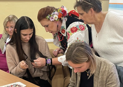 Warsztaty ludowe w ramach wizyty studyjnej Study Tours to Poland w Łodzi