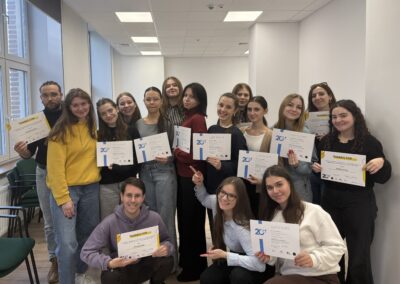 Zdjęcie z rozdania certyfikatów w ramach wizyty studyjnej Study Tours to Poland w Łodzi
